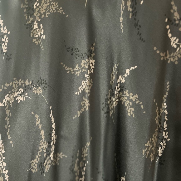 Vince 100% Silk Black Floral Maxi Dress - Medium - Picture 3 of 5